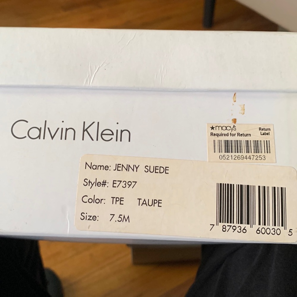 Womens Calvin Klein 7 1/2 suede heels